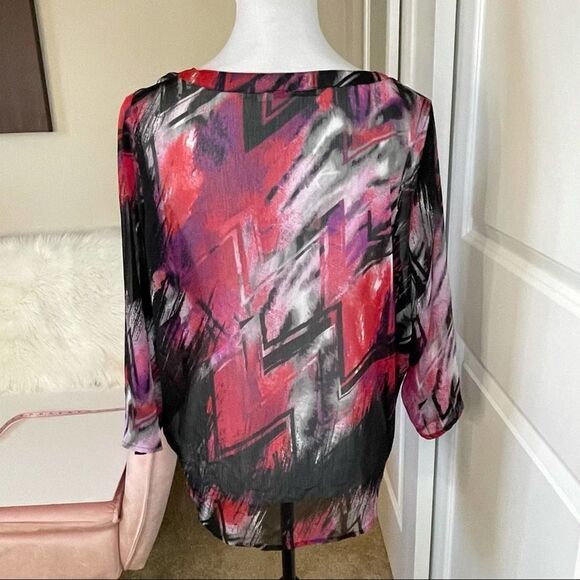 2 Biz Lightweight Printed Blouse Red Size Medium - Picture 3 of 7
